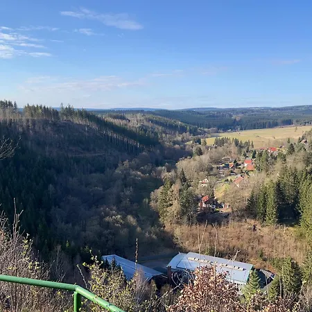 펜션 Talblick, Im Luftkurort Finsterbergen 프리에드리치로다