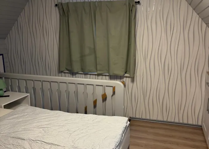 Talblick, Im Luftkurort Finsterbergen 펜션 프리에드리치로다